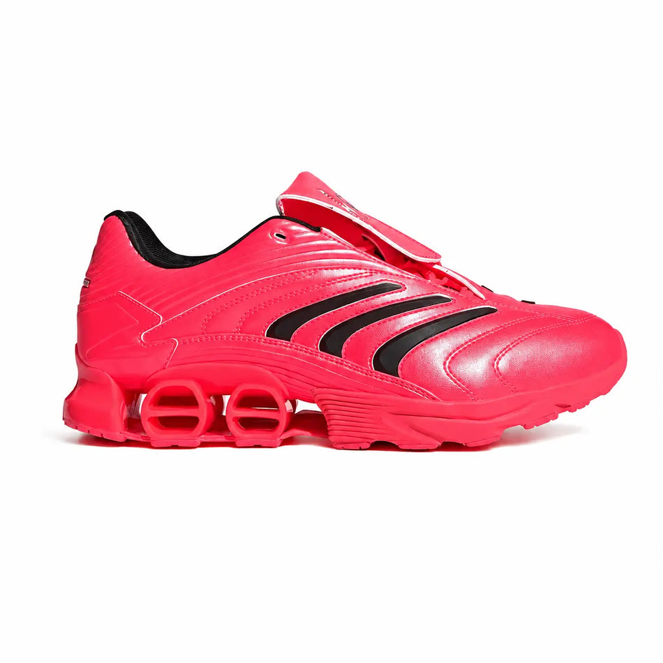 ADIDAS PREDATOR MEGARIDE “MERCEDES-AMG PETRONAS FORMULA ONE TEAM TURBO BLACK”
