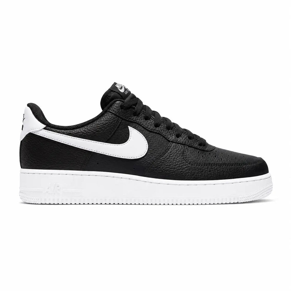 NIKE AIR FORCE 1 LOW ’07 “BLACK WHITE PEBBLED LEATHER”